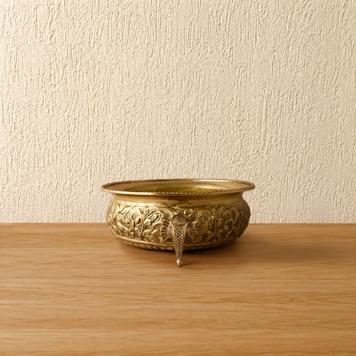 Elephant Fine-Embossed Urli