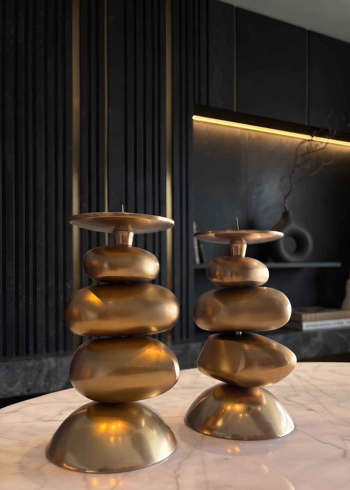 Palma Pebble Candle Stand